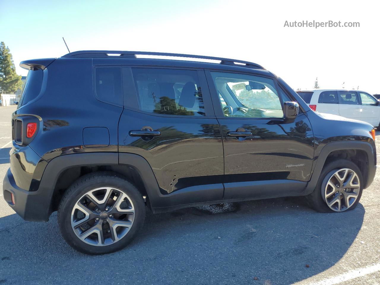 2018 Jeep Renegade Latitude Black vin: ZACCJBBBXJPH56659