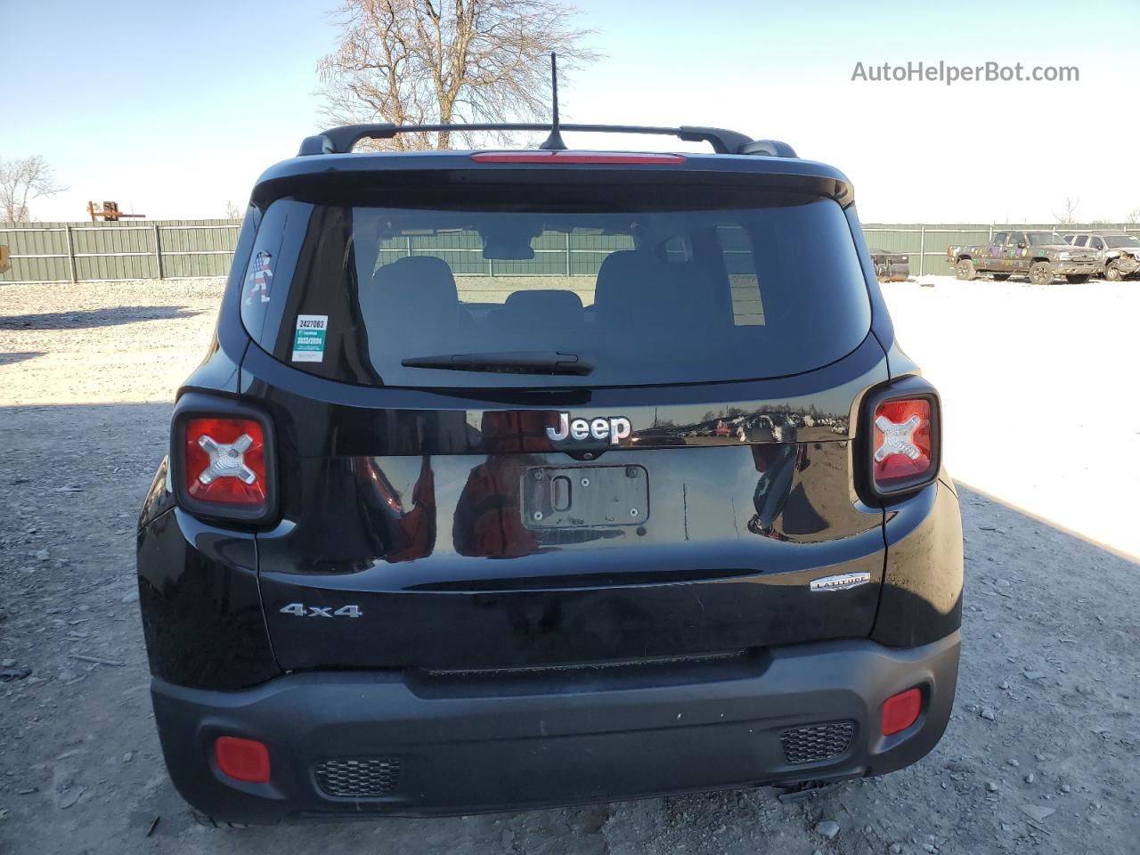 2015 Jeep Renegade Latitude Черный vin: ZACCJBBH0FPB59367