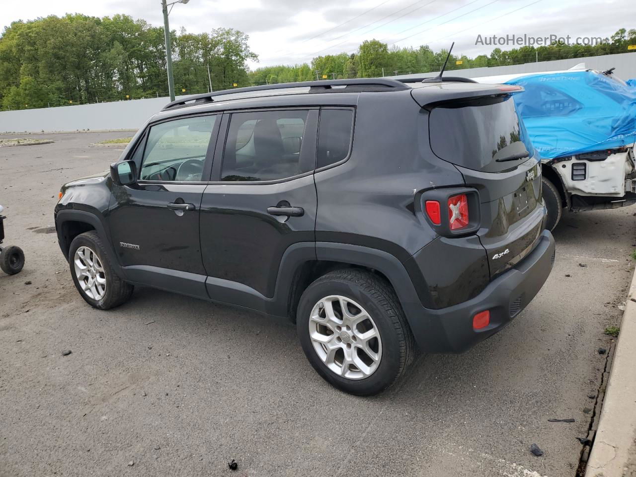 2015 Jeep Renegade Latitude Black vin: ZACCJBBT0FPB35494