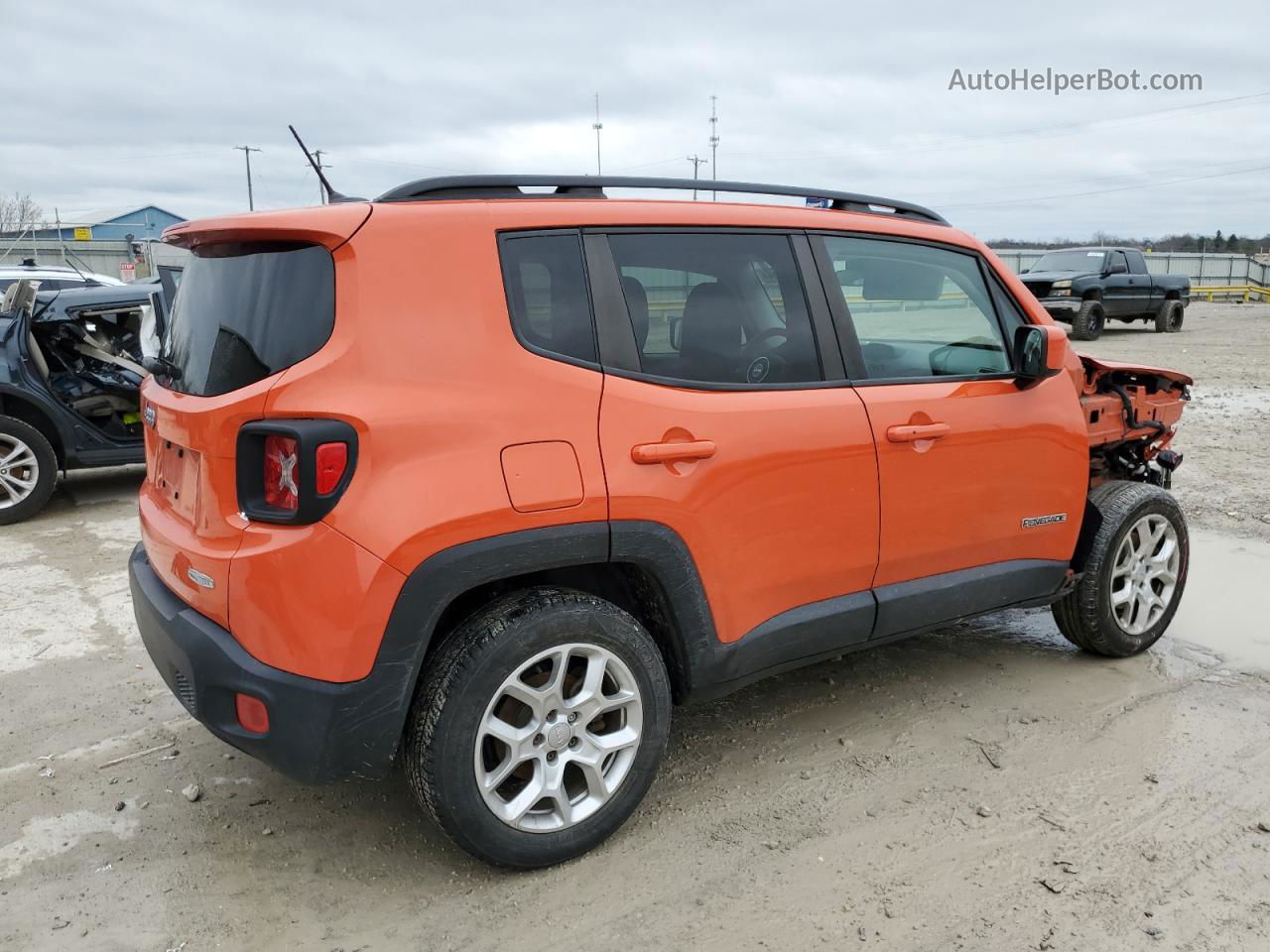 2015 Jeep Renegade Latitude Orange vin: ZACCJBBT0FPB55779