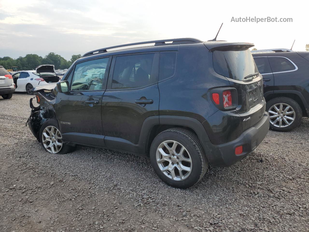 2015 Jeep Renegade Latitude Black vin: ZACCJBBT0FPB61211