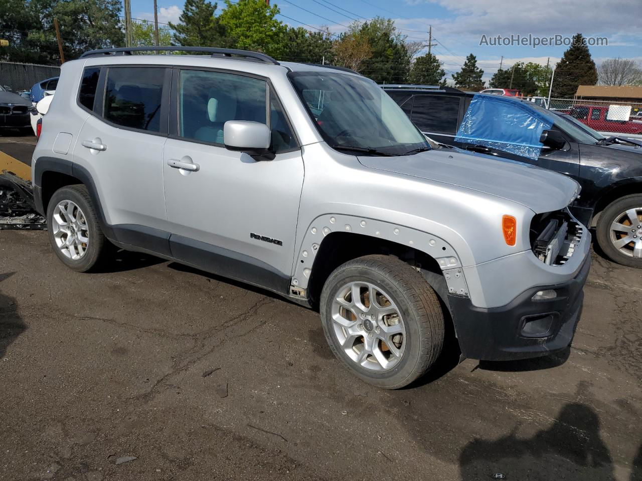 2015 Jeep Renegade Latitude Silver vin: ZACCJBBT0FPB62390