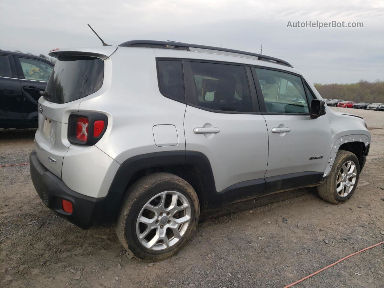 2015 Jeep Renegade Latitude Silver vin: ZACCJBBT1FPB37092