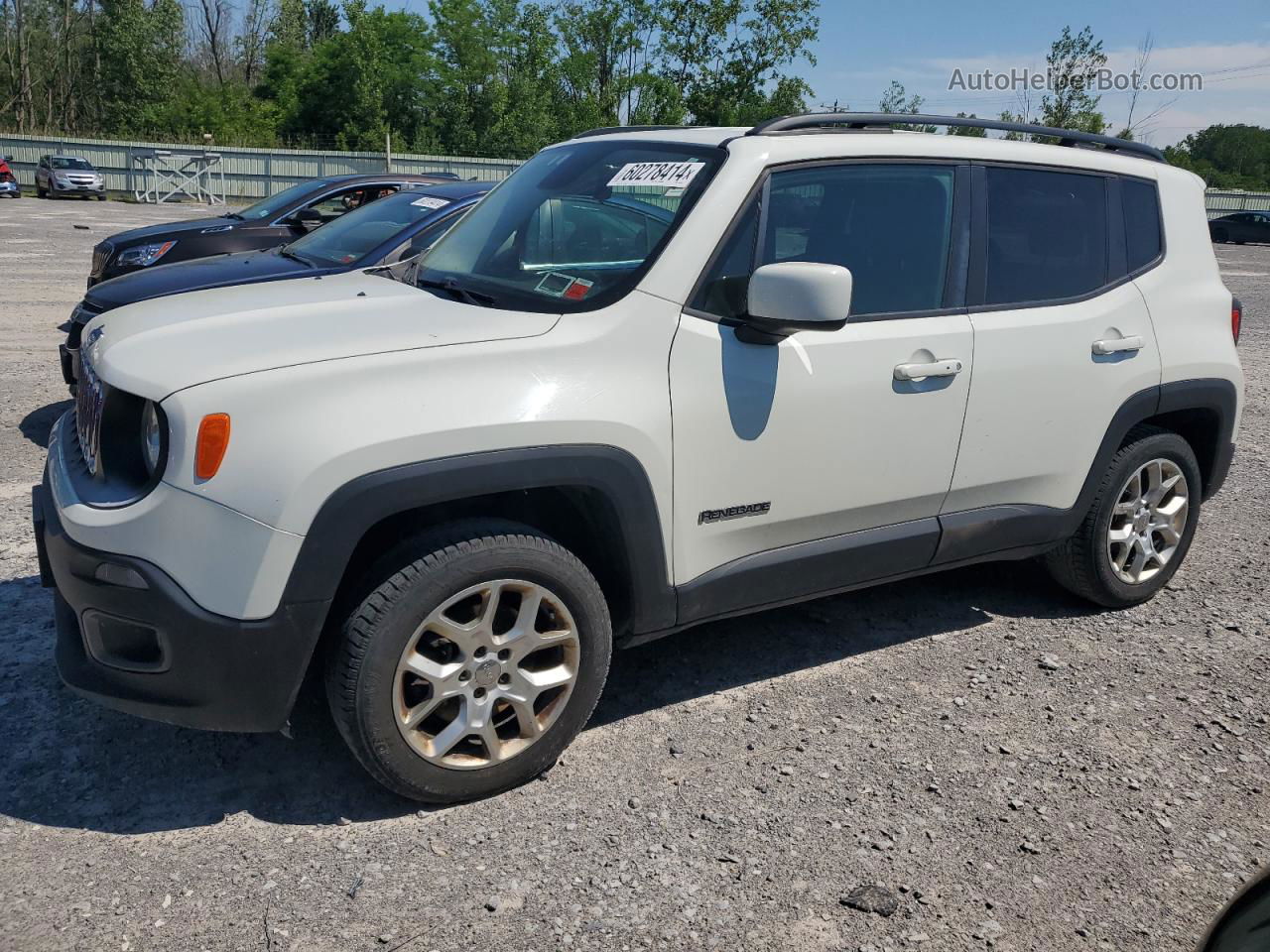 2015 Jeep Renegade Latitude White vin: ZACCJBBT2FPB40258