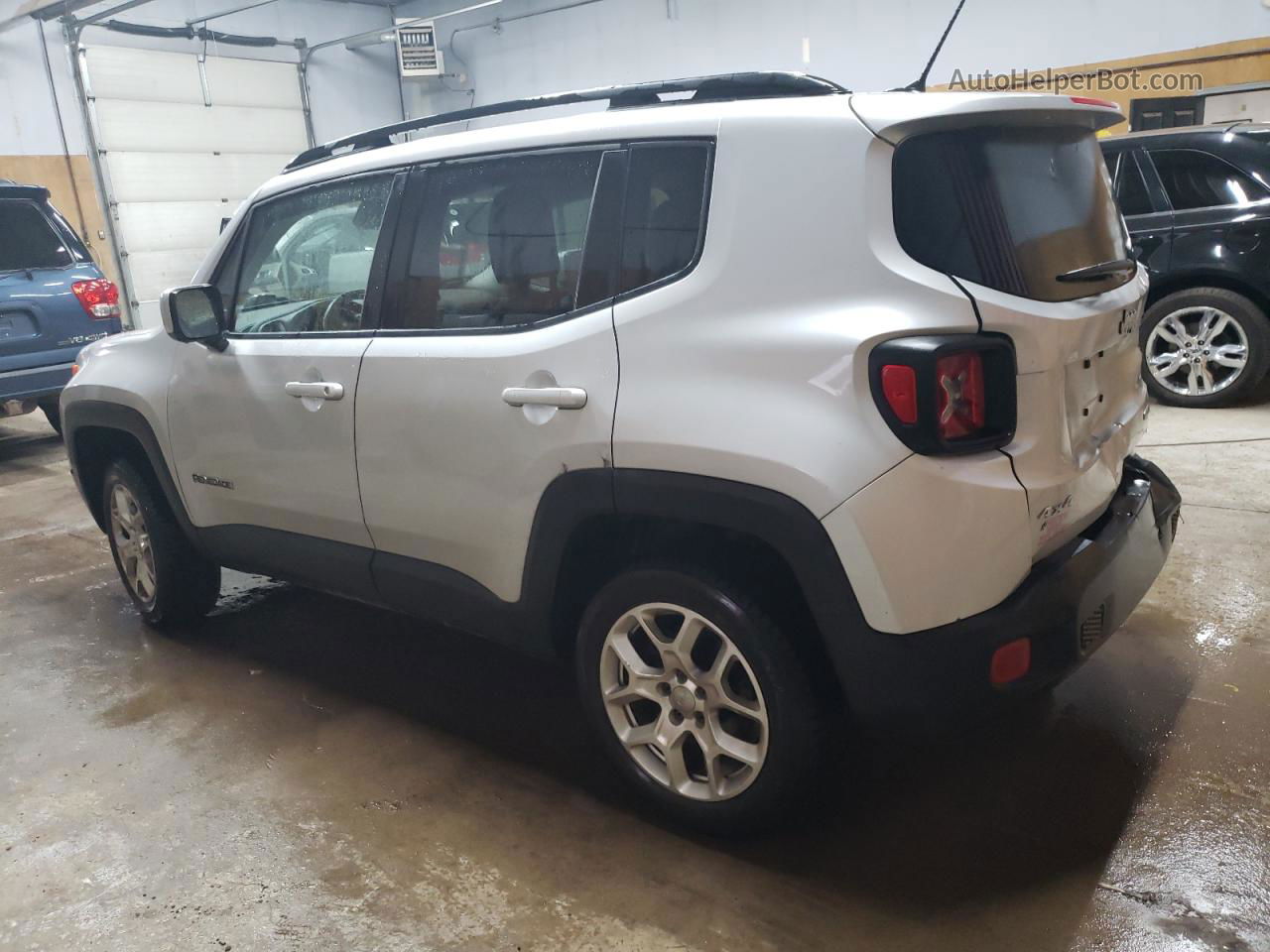 2015 Jeep Renegade Latitude Silver vin: ZACCJBBT3FPB45727