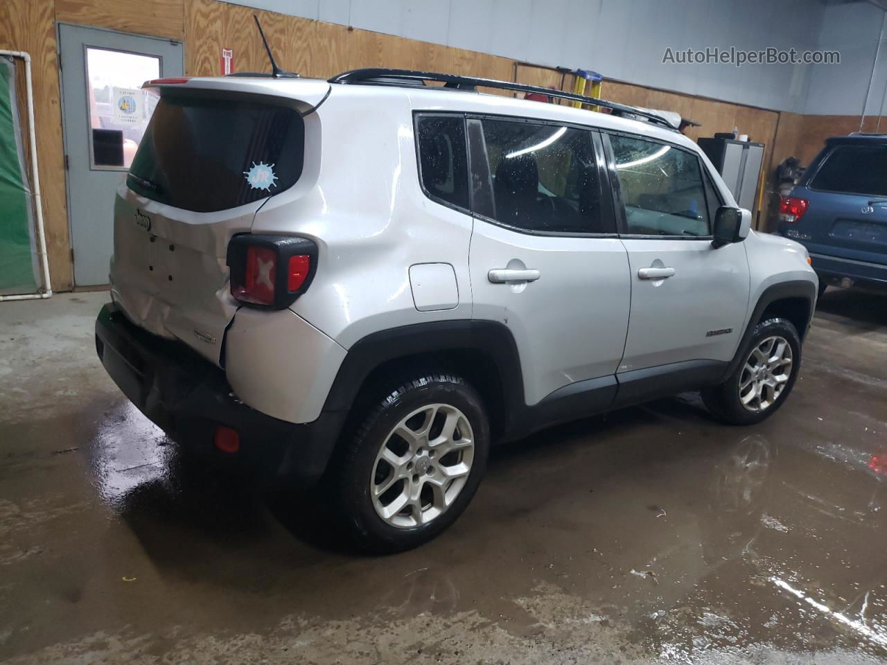 2015 Jeep Renegade Latitude Silver vin: ZACCJBBT3FPB45727