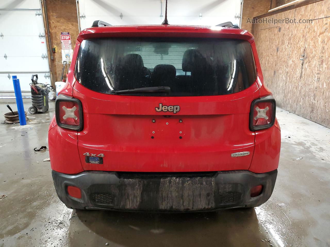 2015 Jeep Renegade Latitude Red vin: ZACCJBBT3FPC42376