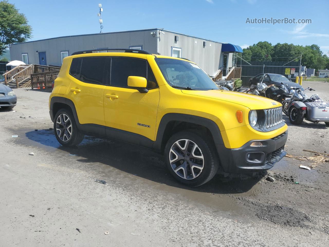 2015 Jeep Renegade Latitude Желтый vin: ZACCJBBT5FPC09377