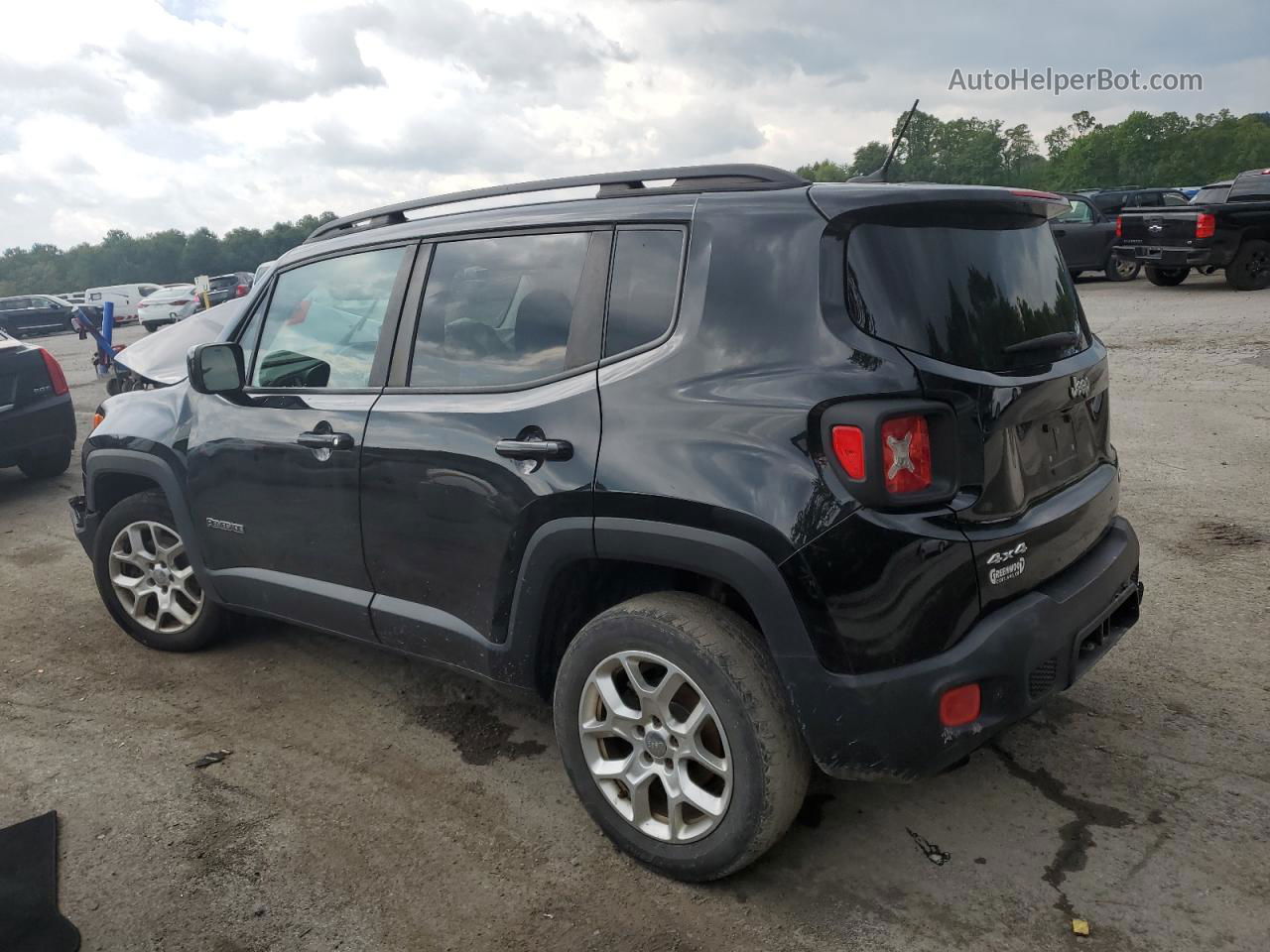 2015 Jeep Renegade Latitude Black vin: ZACCJBBT6FPC32862