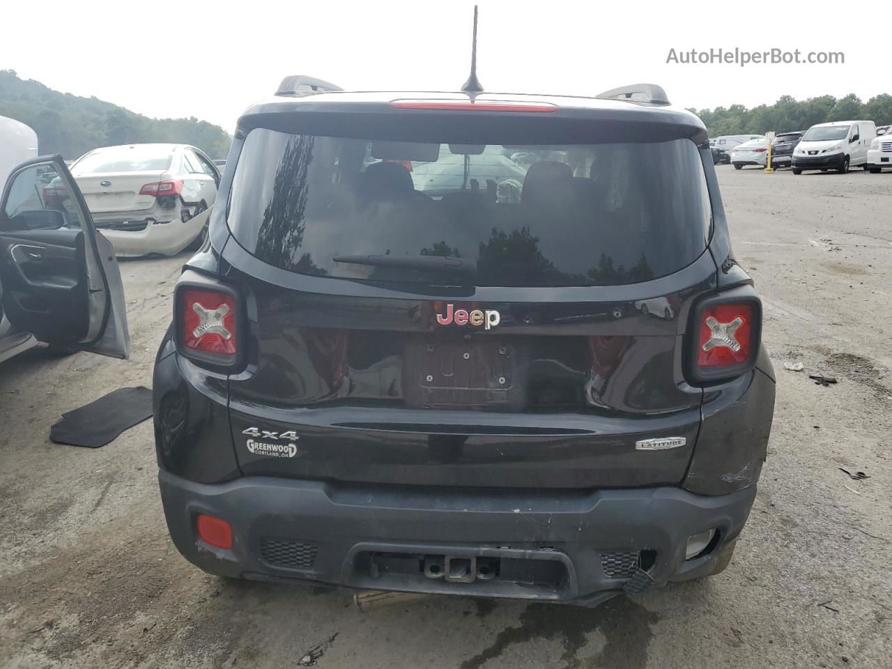 2015 Jeep Renegade Latitude Black vin: ZACCJBBT6FPC32862