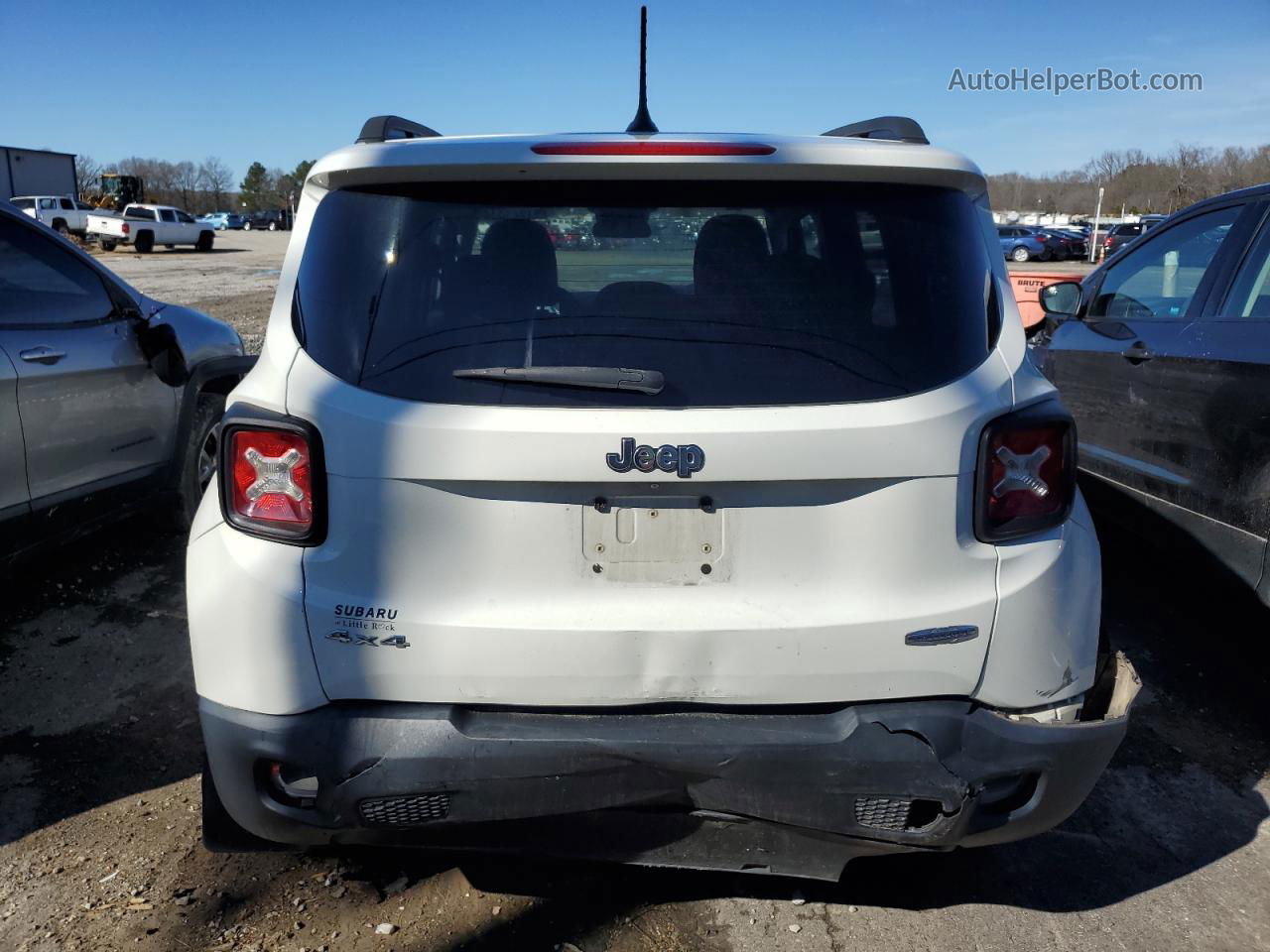 2015 Jeep Renegade Latitude White vin: ZACCJBBT7FPB27165