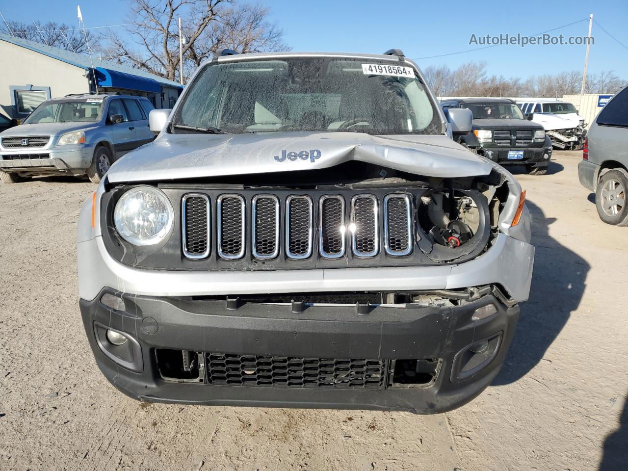 2015 Jeep Renegade Latitude Серебряный vin: ZACCJBBT7FPC01507