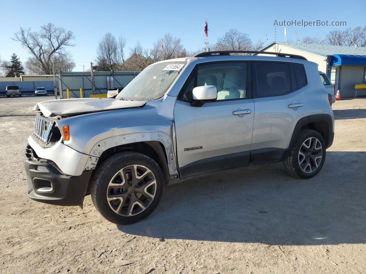 2015 Jeep Renegade Latitude Серебряный vin: ZACCJBBT7FPC01507