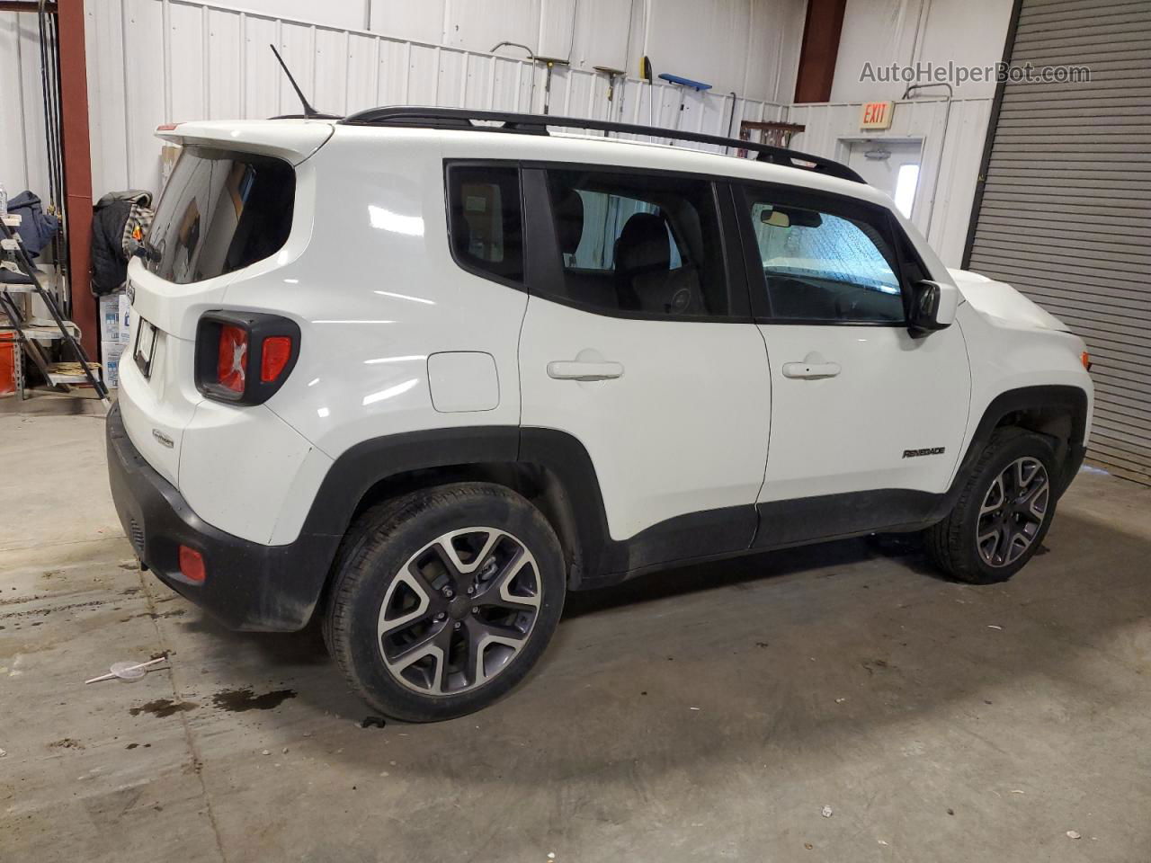 2015 Jeep Renegade Latitude White vin: ZACCJBBT7FPC16234