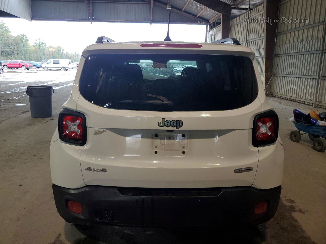 2015 Jeep Renegade Latitude White vin: ZACCJBBT7FPC20333