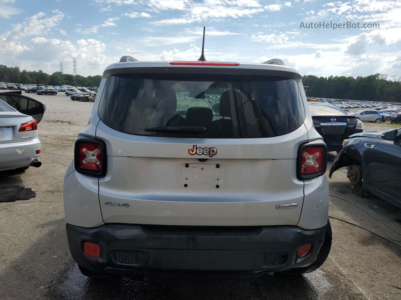 2015 Jeep Renegade Latitude Silver vin: ZACCJBBT8FPB50647