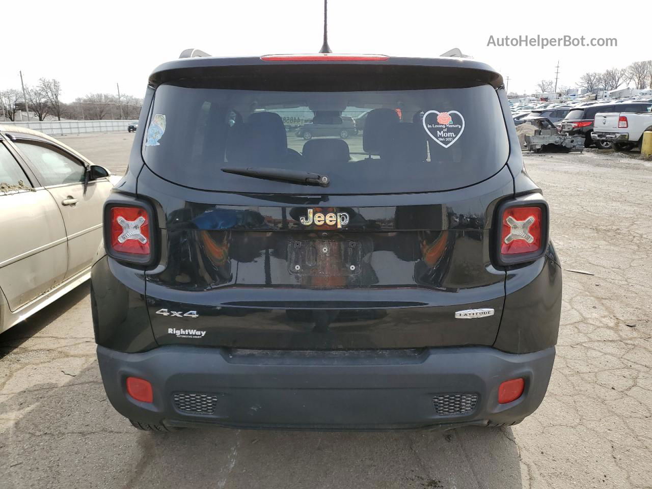 2015 Jeep Renegade Latitude Black vin: ZACCJBBT8FPB88637