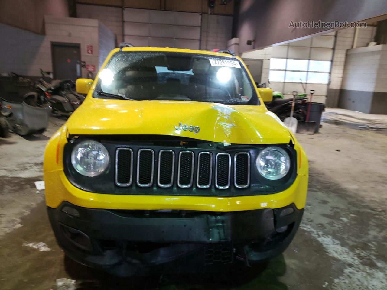 2015 Jeep Renegade Latitude Желтый vin: ZACCJBBT9FPB48132