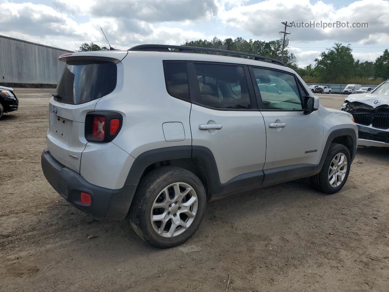 2015 Jeep Renegade Latitude Silver vin: ZACCJBBTXFPB34661