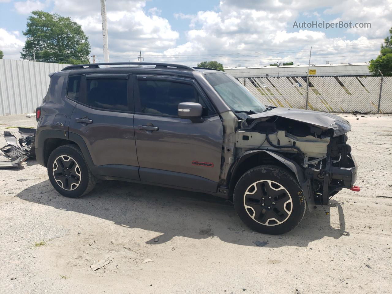 2017 Jeep Renegade Trailhawk Gray vin: ZACCJBCB3HPF26969