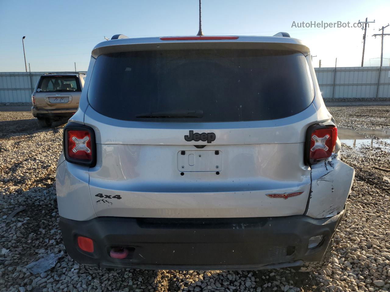 2017 Jeep Renegade Trailhawk Silver vin: ZACCJBCB6HPE51796