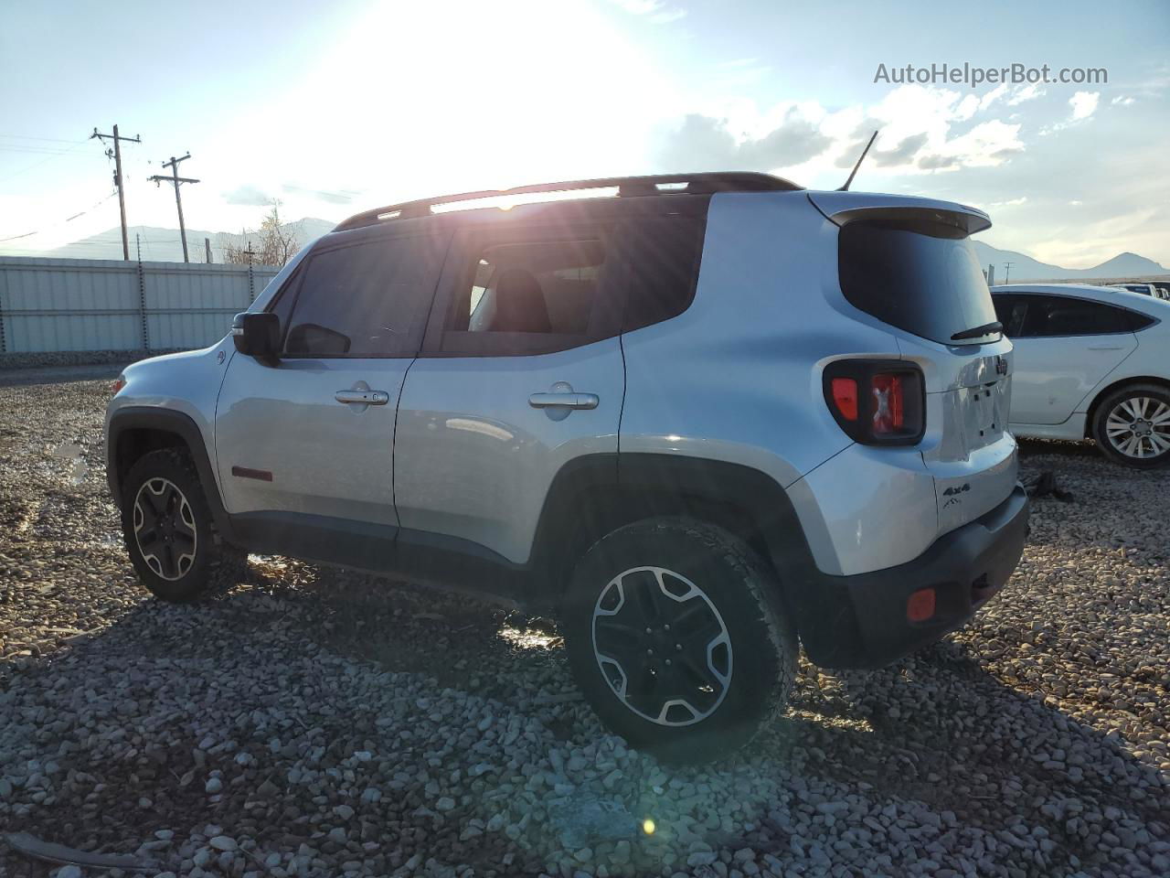 2017 Jeep Renegade Trailhawk Silver vin: ZACCJBCB6HPE51796