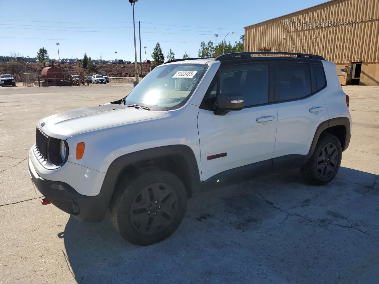 2018 Jeep Renegade Trailhawk White vin: ZACCJBCB6JPG71767