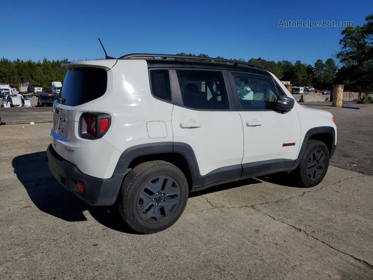 2018 Jeep Renegade Trailhawk White vin: ZACCJBCB6JPG71767