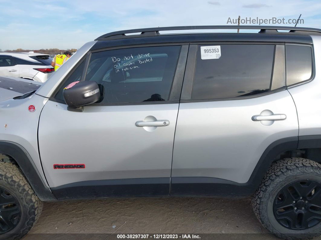 2018 Jeep Renegade Trailhawk 4x4 Silver vin: ZACCJBCB6JPG74457