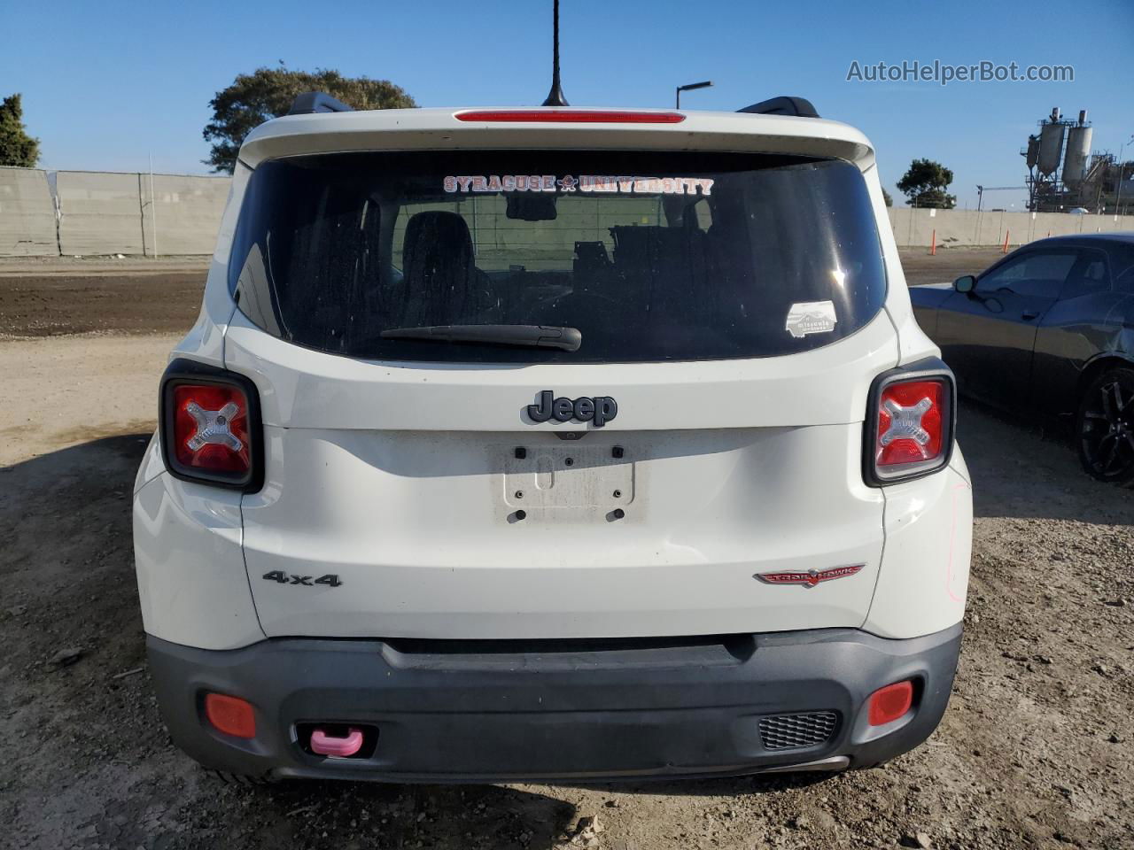 2017 Jeep Renegade Trailhawk White vin: ZACCJBCBXHPF21767