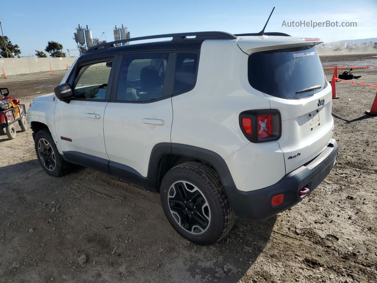 2017 Jeep Renegade Trailhawk White vin: ZACCJBCBXHPF21767