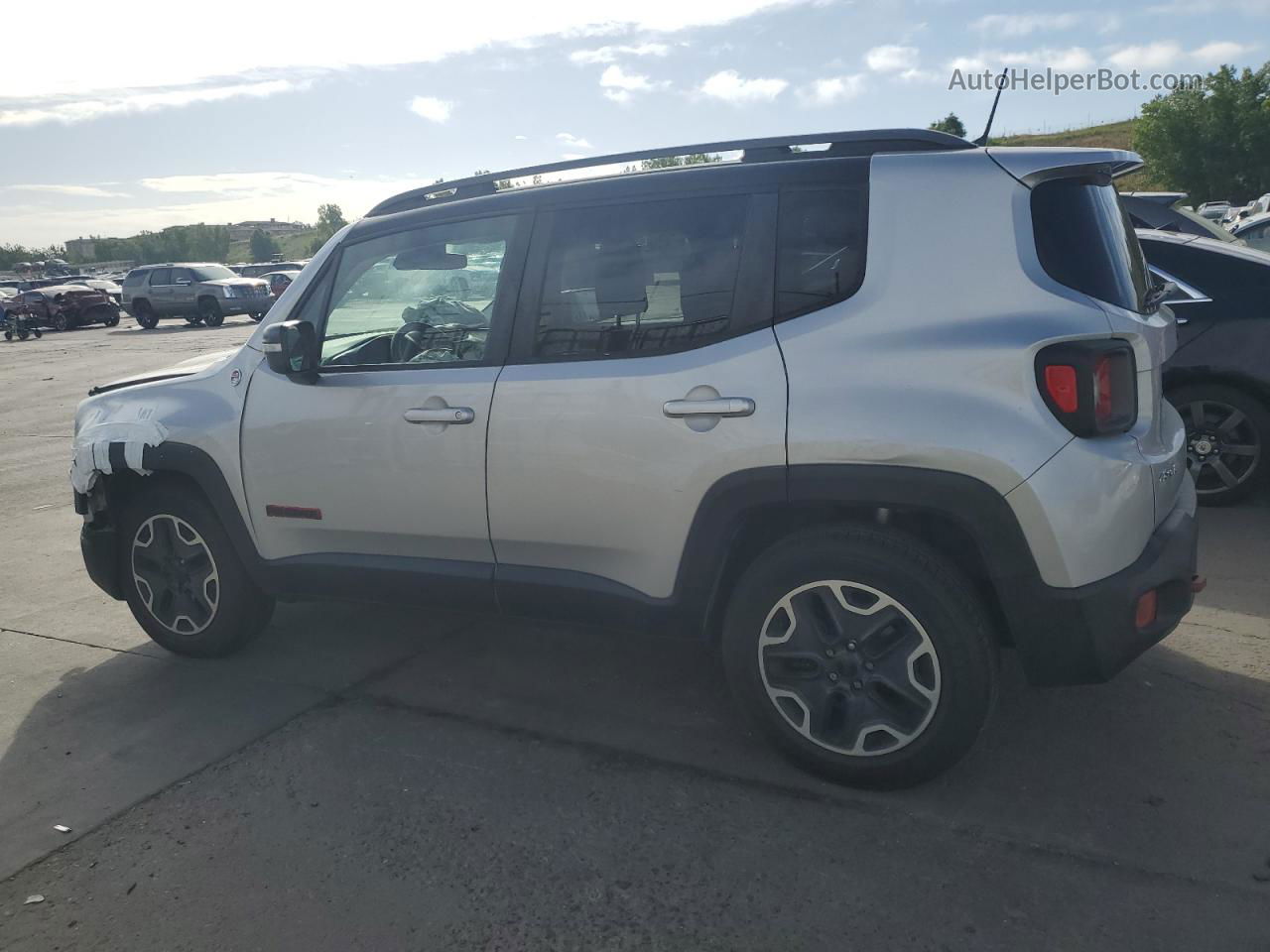 2015 Jeep Renegade Trailhawk Серебряный vin: ZACCJBCT0FPB28205