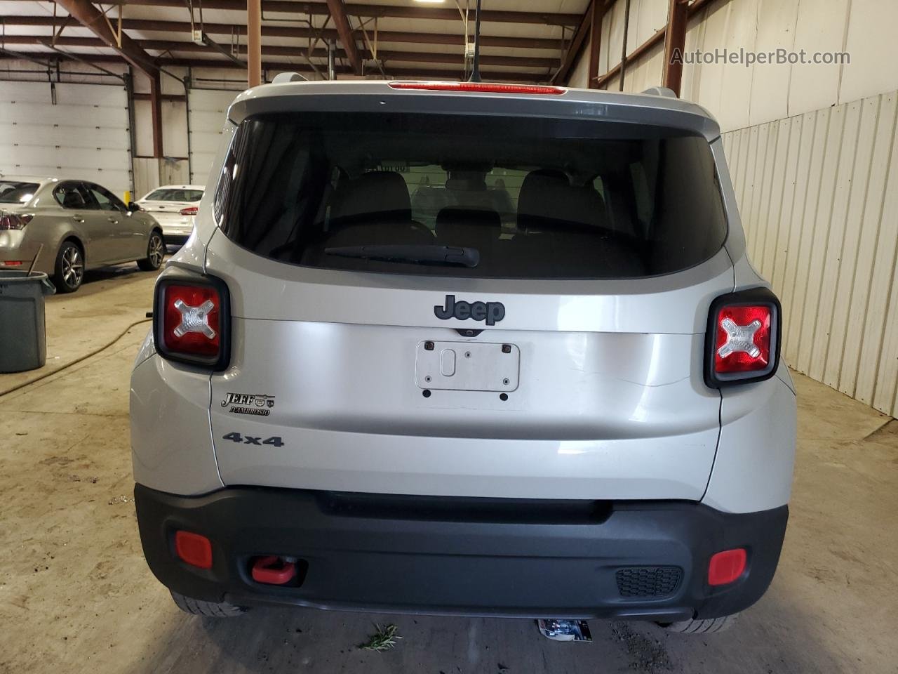 2015 Jeep Renegade Trailhawk Серебряный vin: ZACCJBCT0FPB70267