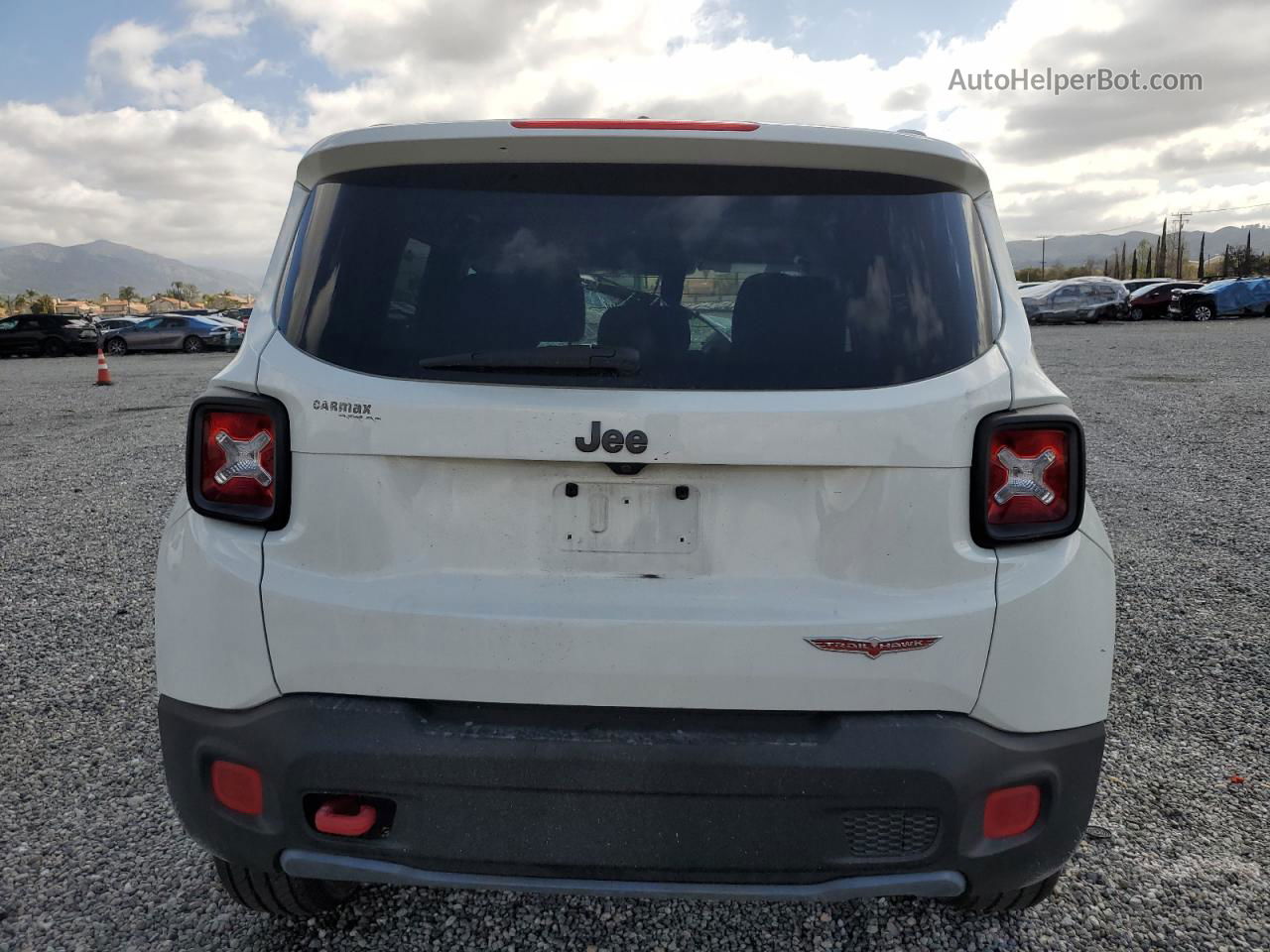 2015 Jeep Renegade Trailhawk White vin: ZACCJBCT2FPB85540