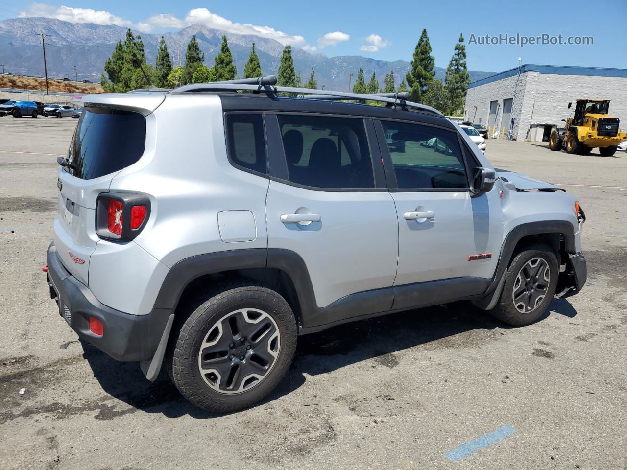 2015 Jeep Renegade Trailhawk Silver vin: ZACCJBCT6FPC07992