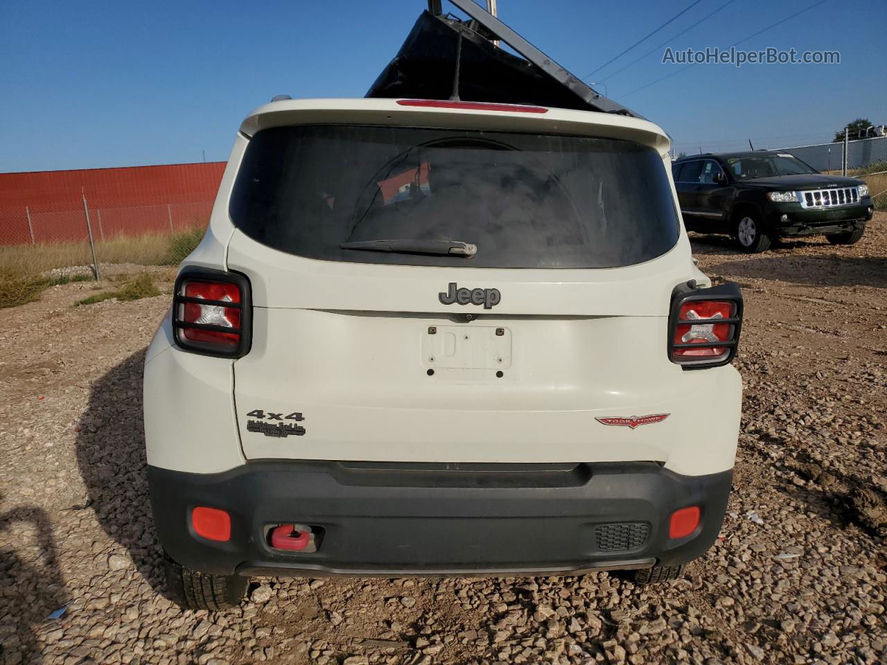 2015 Jeep Renegade Trailhawk White vin: ZACCJBCT8FPC09288