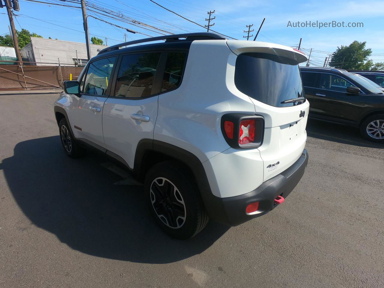 2015 Jeep Renegade Trailhawk White vin: ZACCJBCTXFPB27837