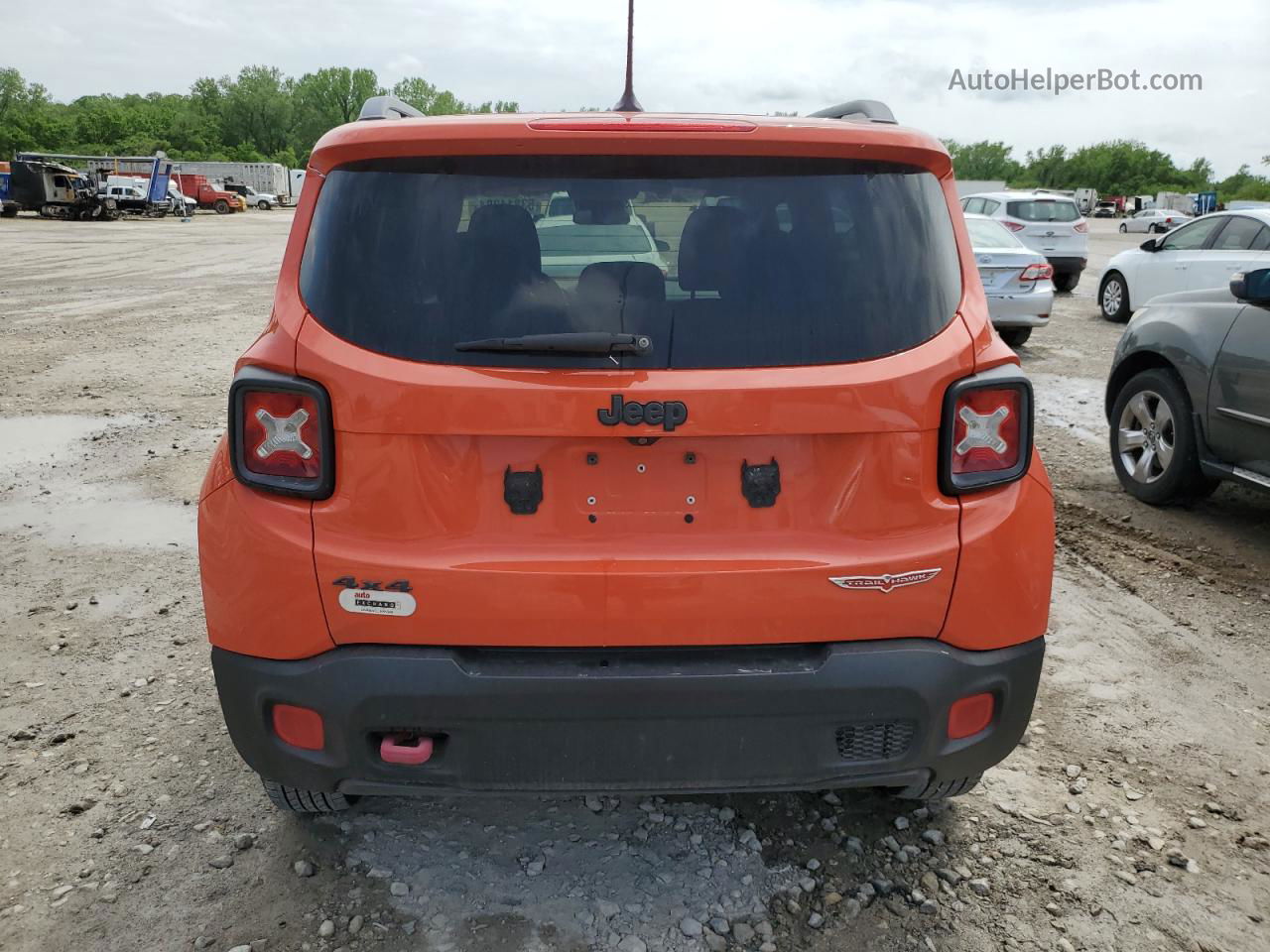 2015 Jeep Renegade Trailhawk Orange vin: ZACCJBCTXFPB37574