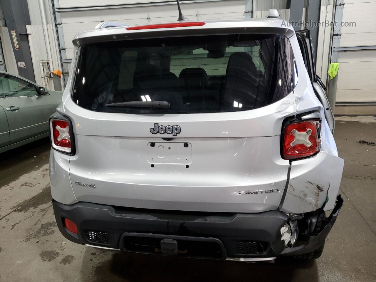 2015 Jeep Renegade Limited Серебряный vin: ZACCJBDT4FPB32868