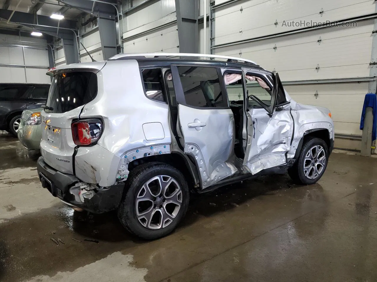 2015 Jeep Renegade Limited Серебряный vin: ZACCJBDT4FPB32868