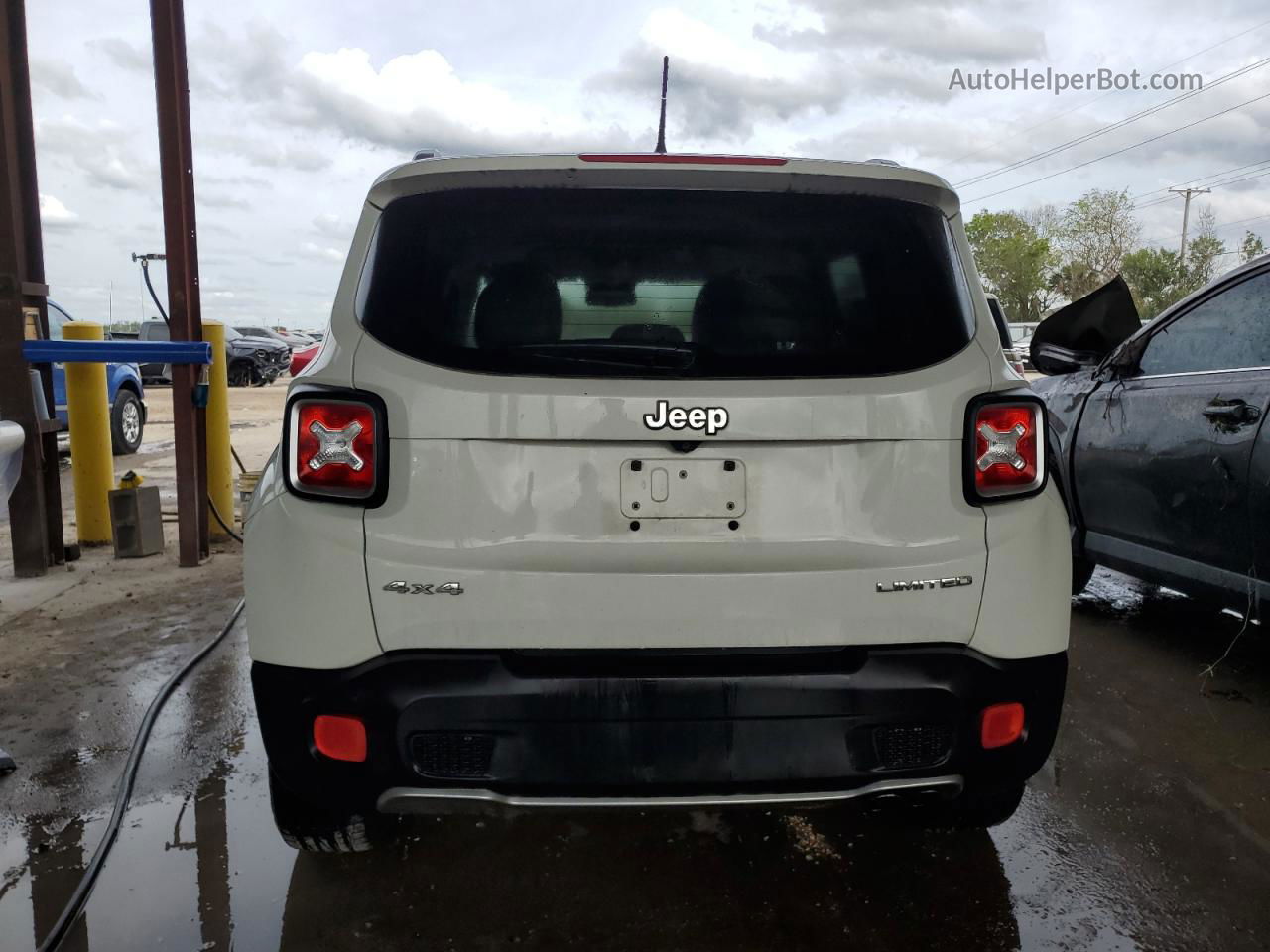 2015 Jeep Renegade Limited White vin: ZACCJBDT5FPC13569