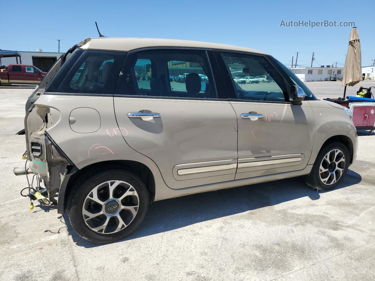 2014 Fiat 500l Lounge Beige vin: ZFBCFACH6EZ018656