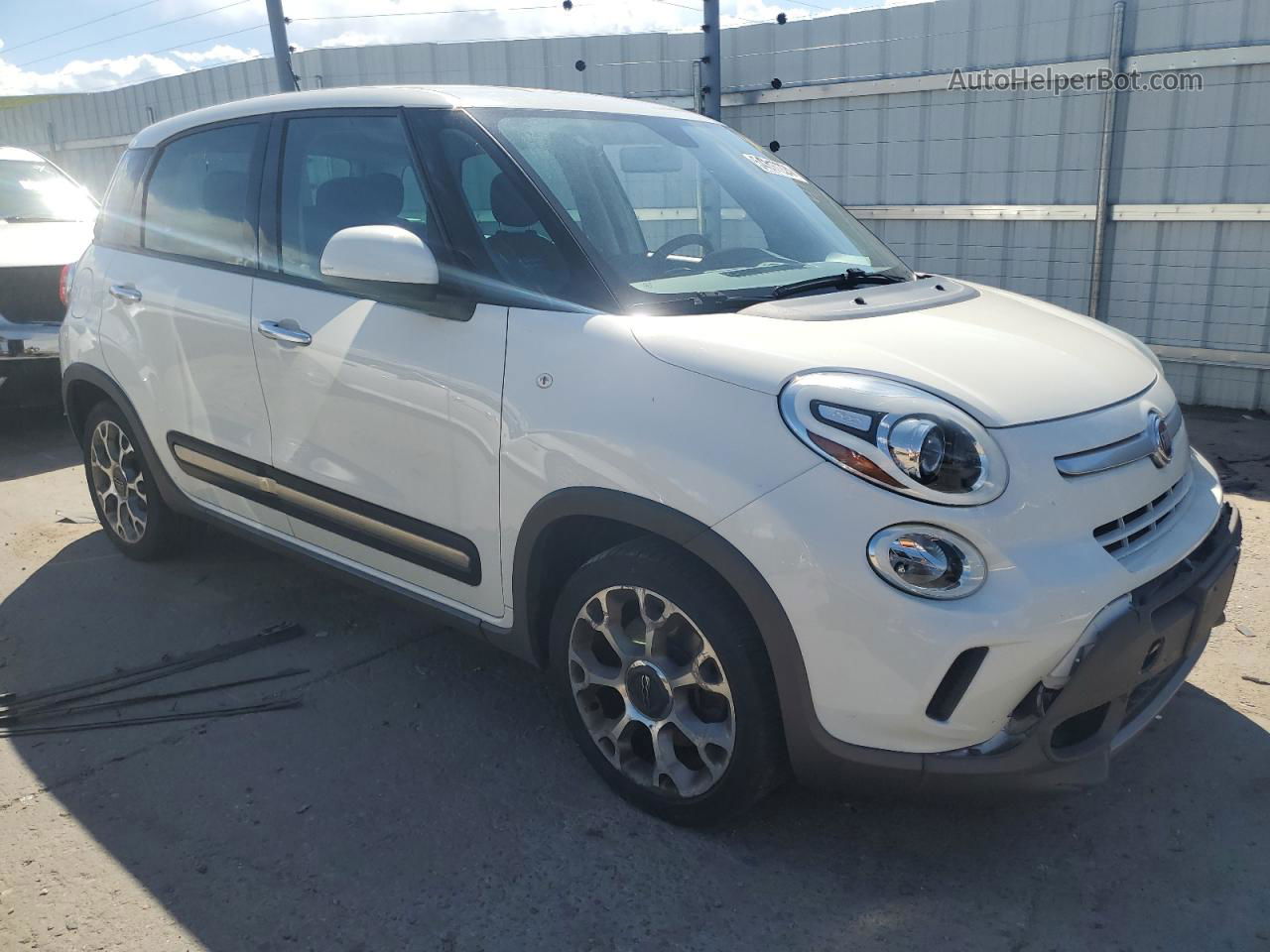 2014 Fiat 500l Trekking White vin: ZFBCFADH0EZ010213