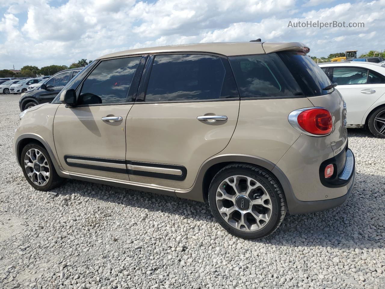 2014 Fiat 500l Trekking Tan vin: ZFBCFADH1EZ009443