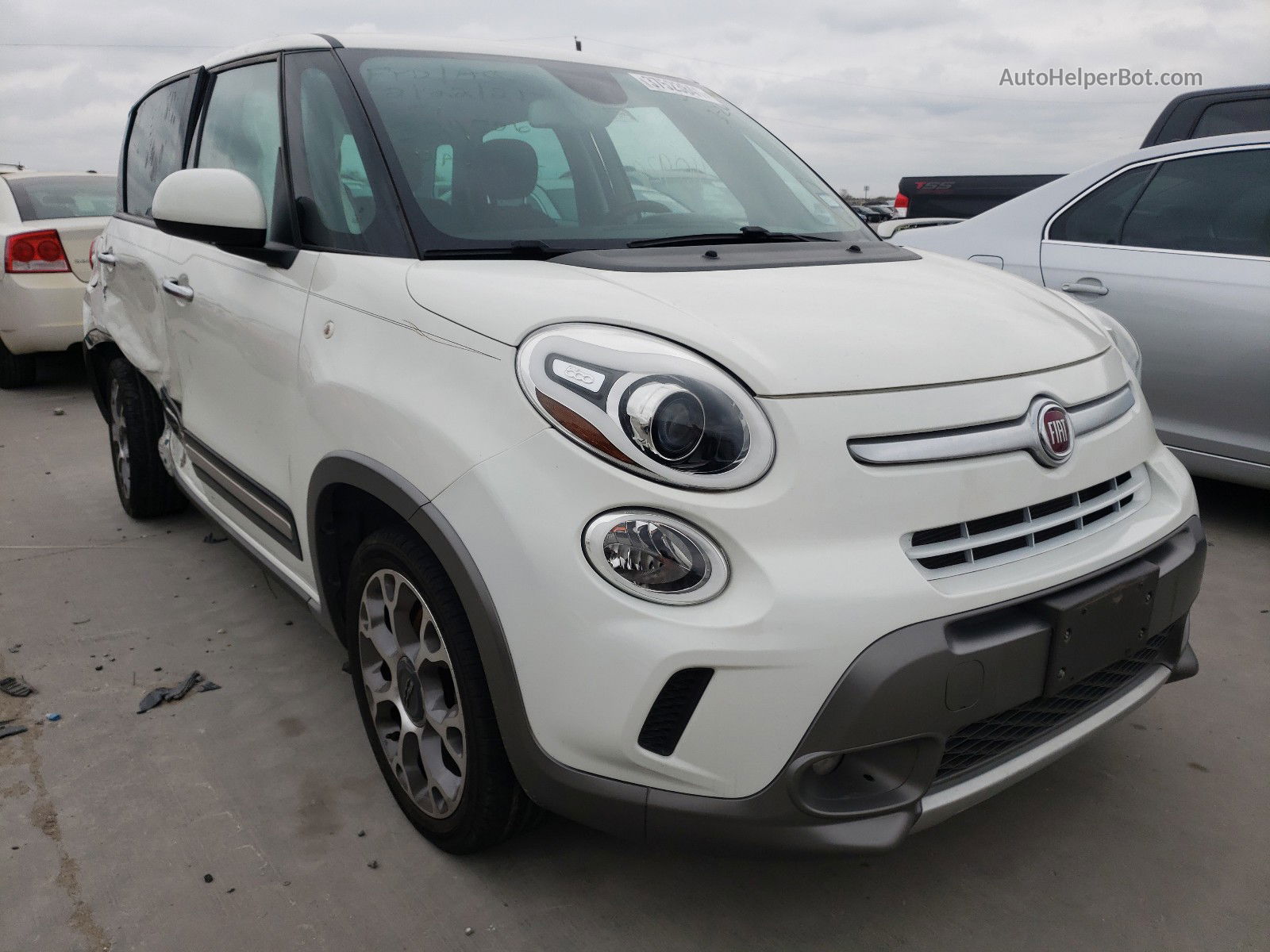 fiat 500l trekking white