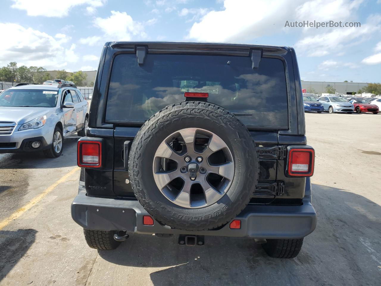 2019 Jeep Wrangler Unlimited Sahara Black vin: 1C4HJXEG2KW529982