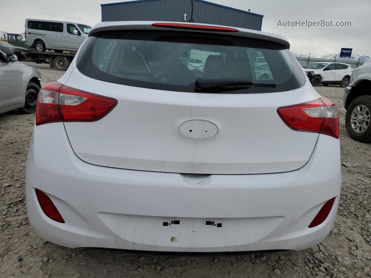 2016 Hyundai Elantra Gt  White vin: KMHD35LH4GU261377